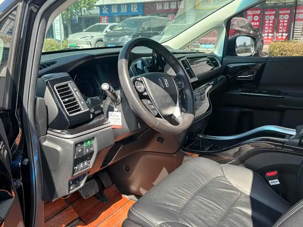 Honda Elysion 2021 из CN, фото 9