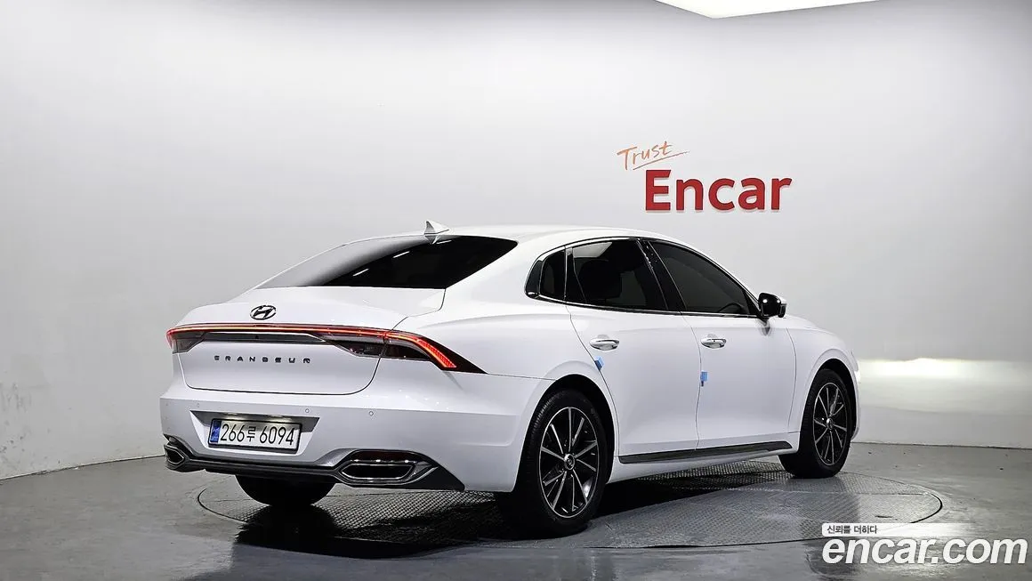Hyundai Grandeur 2022 из KR, фото 2