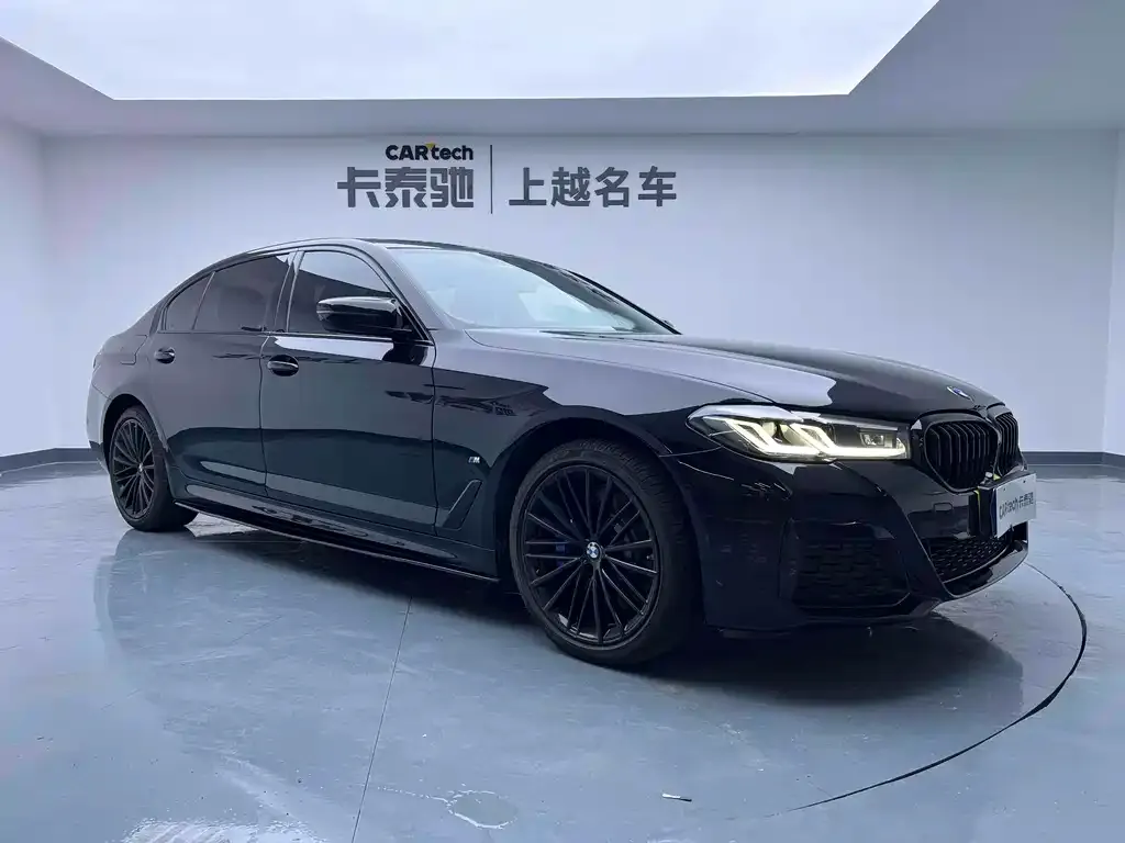 BMW 5 Series 2022 из CN, фото 3