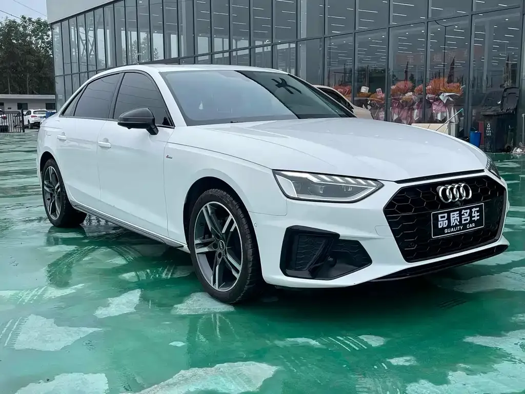 Audi A4L 2022 из CN, фото 3