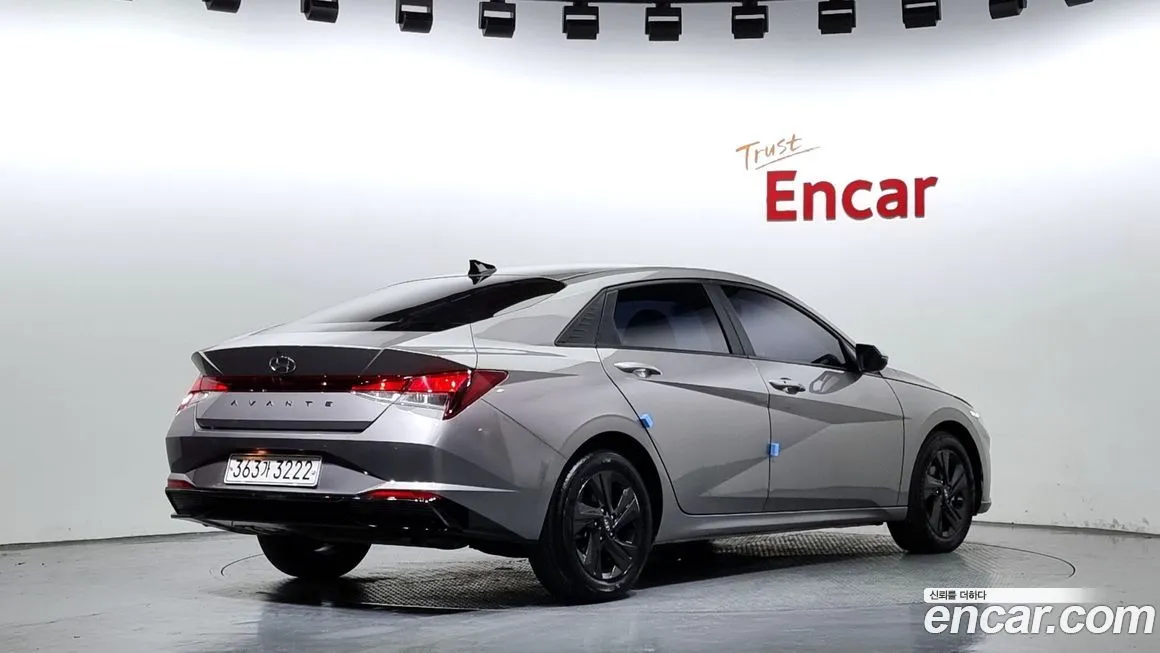 Hyundai AVANTE 2021 из KR, фото 2
