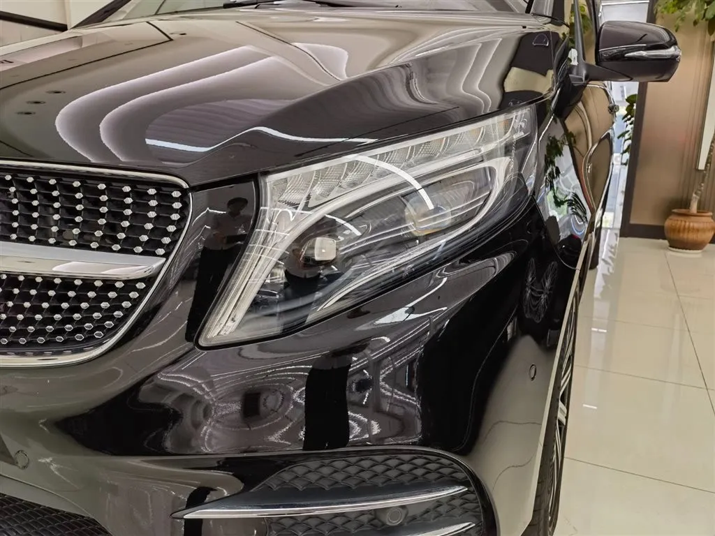 Mercedes-Benz V-Class 2022 из CN, фото 5