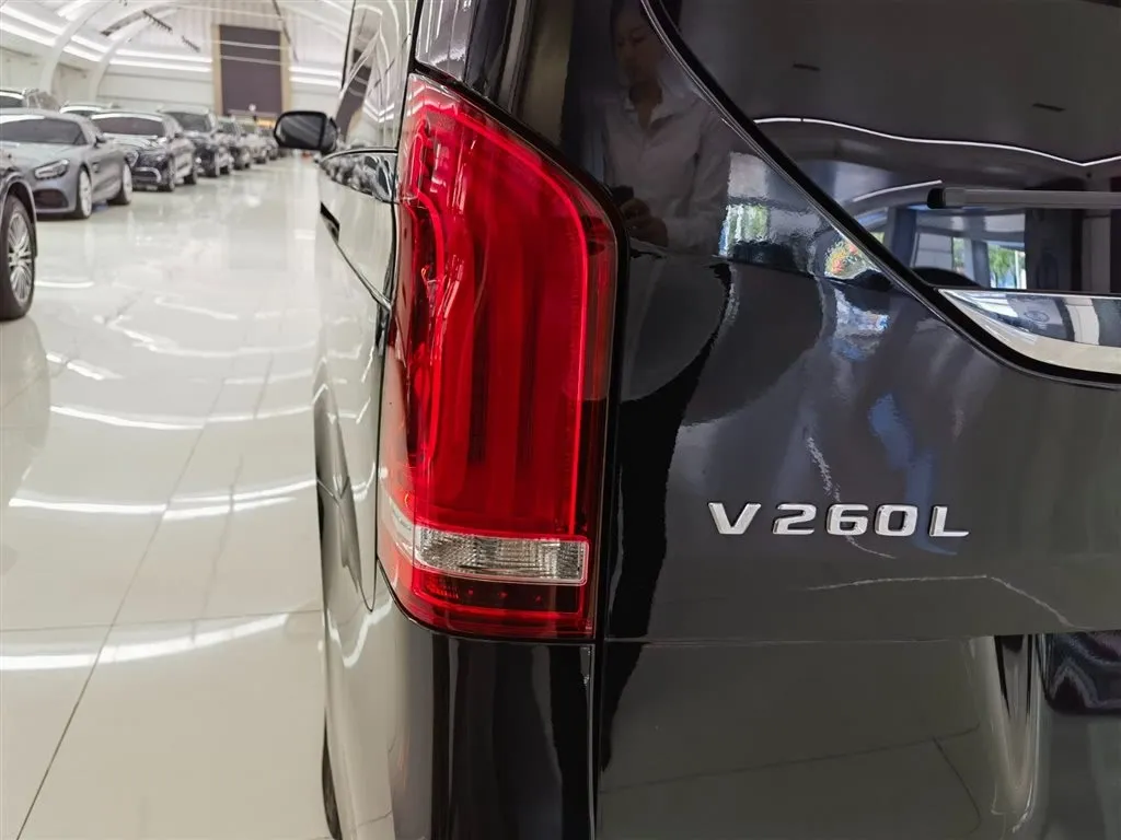 Mercedes-Benz V-Class 2022 из CN, фото 6