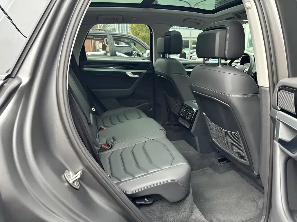 Volkswagen Touareg 2024 из CN, фото 9