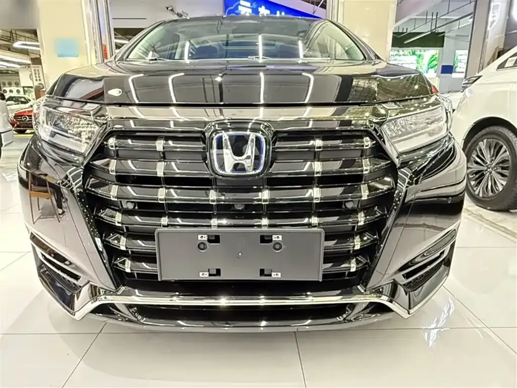 Honda Elysion 2024 из CN, фото 10