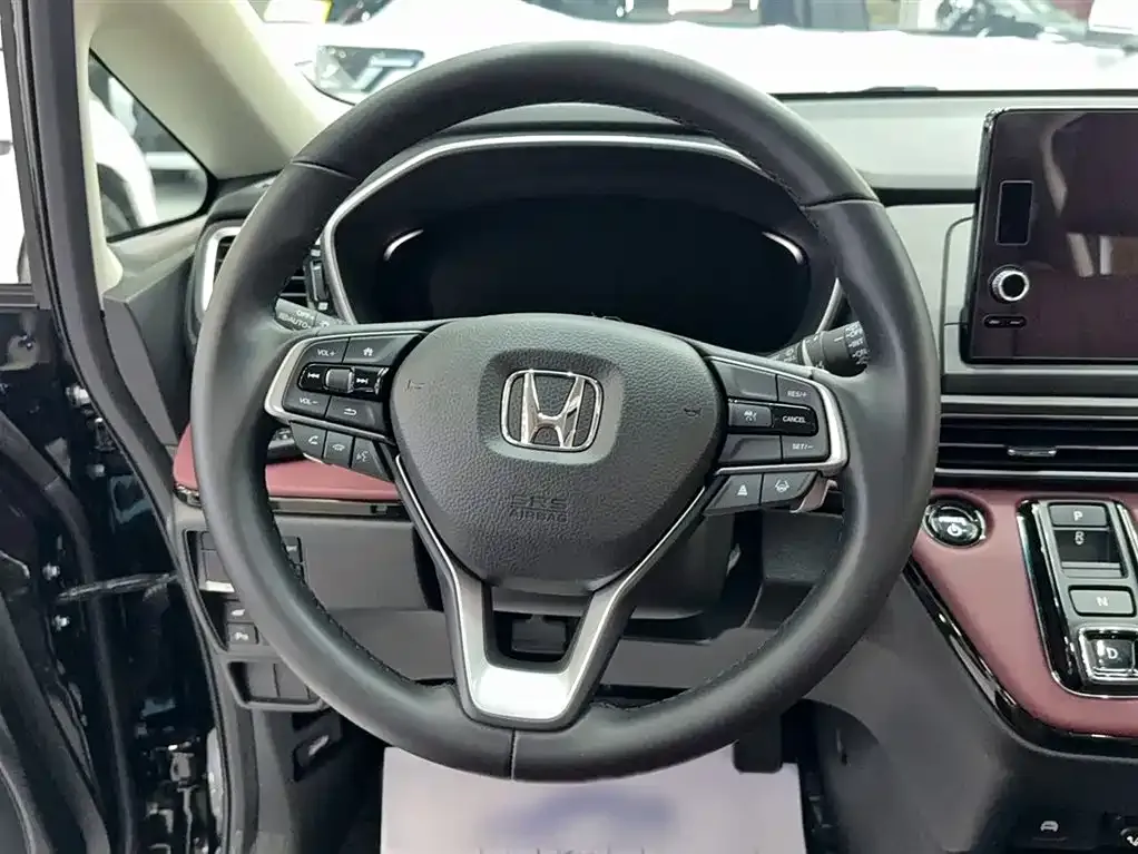 Honda Elysion 2024 из CN, фото 3