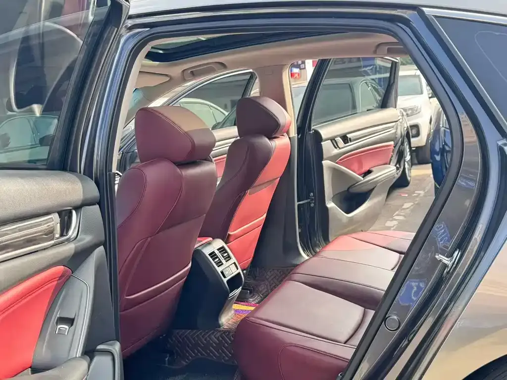 Honda Accord 2022 из CN, фото 7