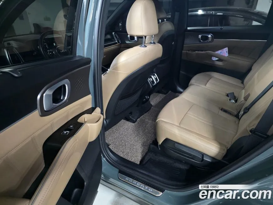 Kia Sorento — фото 6