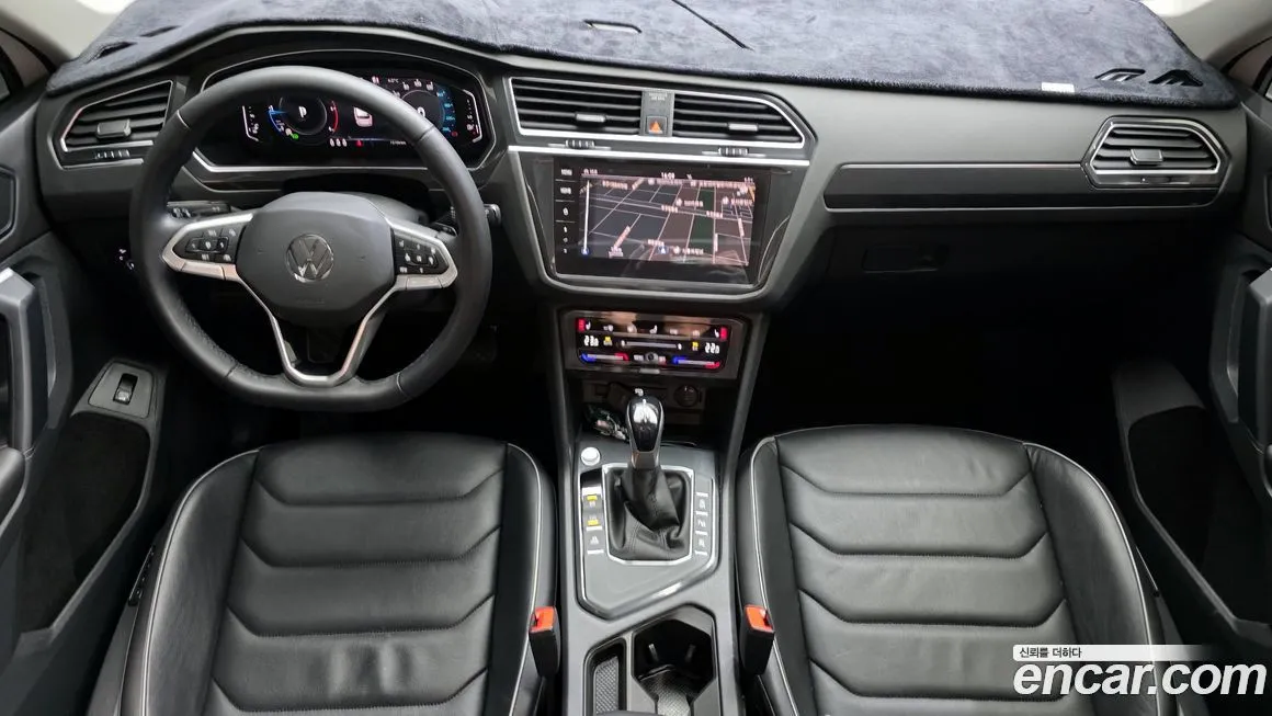 Volkswagen Tiguan — фото 7