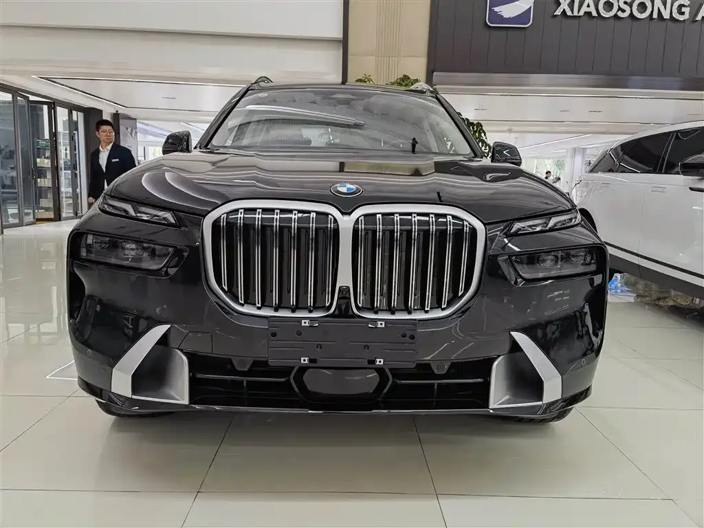 BMW X7 2024 из CN, фото 2