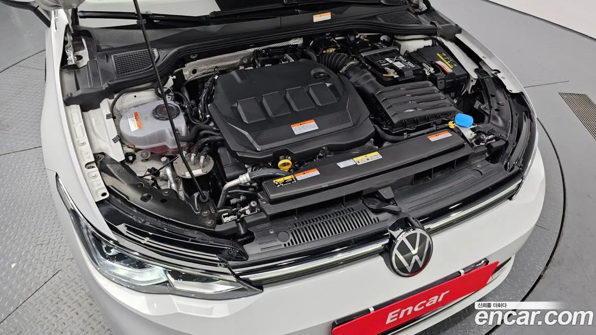 Volkswagen Golf 2024 из KR, фото 6