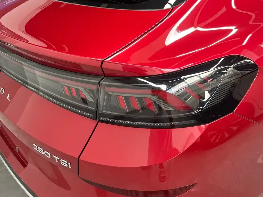 Volkswagen Lamando 2024 из CN, фото 6