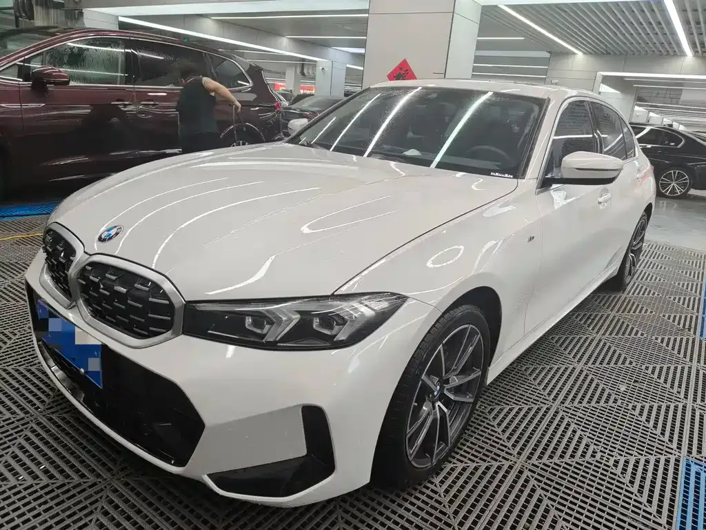 BMW 3 Series 2024 из CN, фото 1