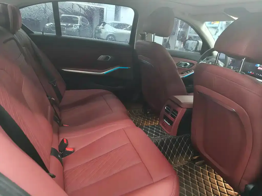 BMW 3 Series 2024 из CN, фото 10