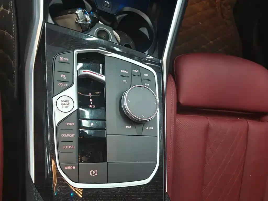 BMW 3 Series 2024 из CN, фото 8