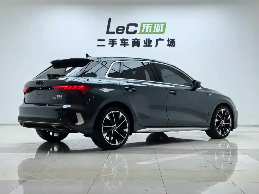 Audi A3 2023 из CN, фото 5