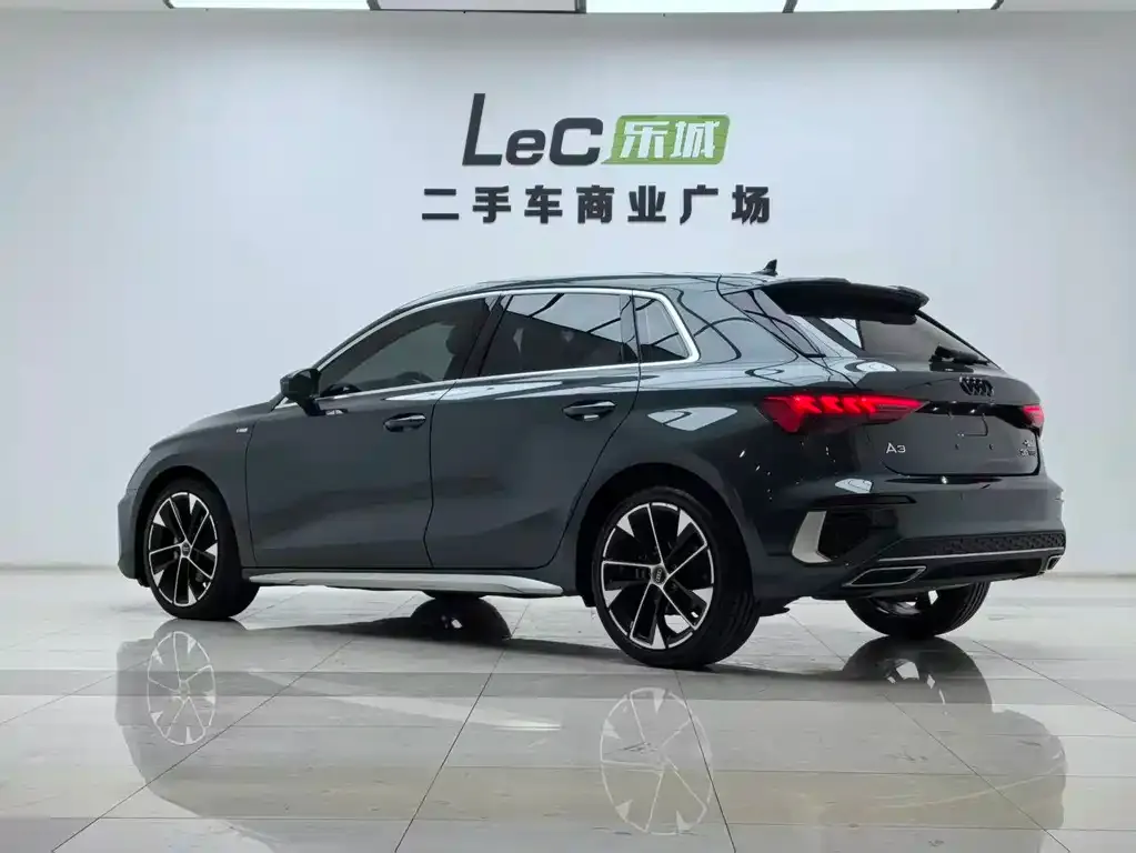 Audi A3 2023 из CN, фото 6