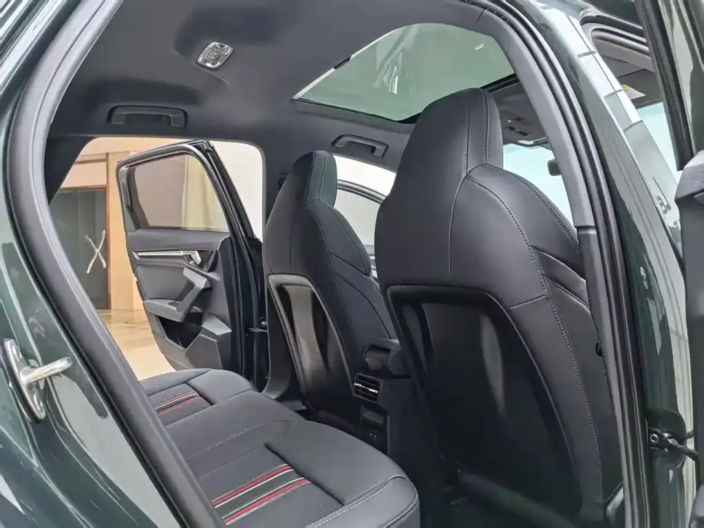 Audi A3 2023 из CN, фото 9