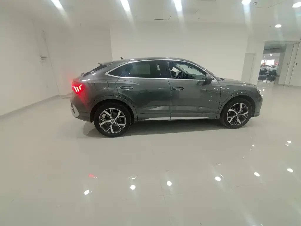 Audi Q3 Sportback 2021 из CN, фото 5
