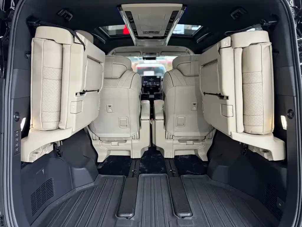 Toyota Vellfire 2024 из CN, фото 9