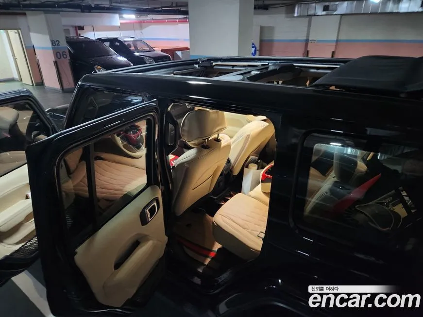 Jeep Wrangler — фото 9