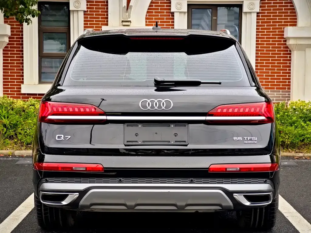 Audi Q7 2023 из CN, фото 5