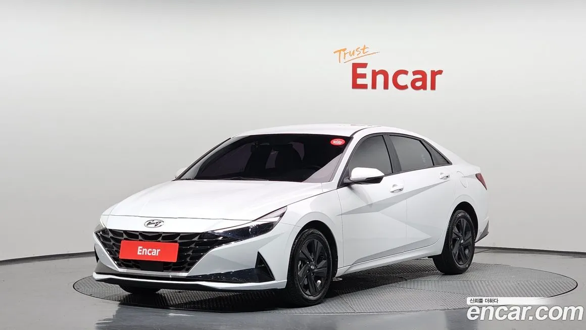 Hyundai AVANTE — фото 1