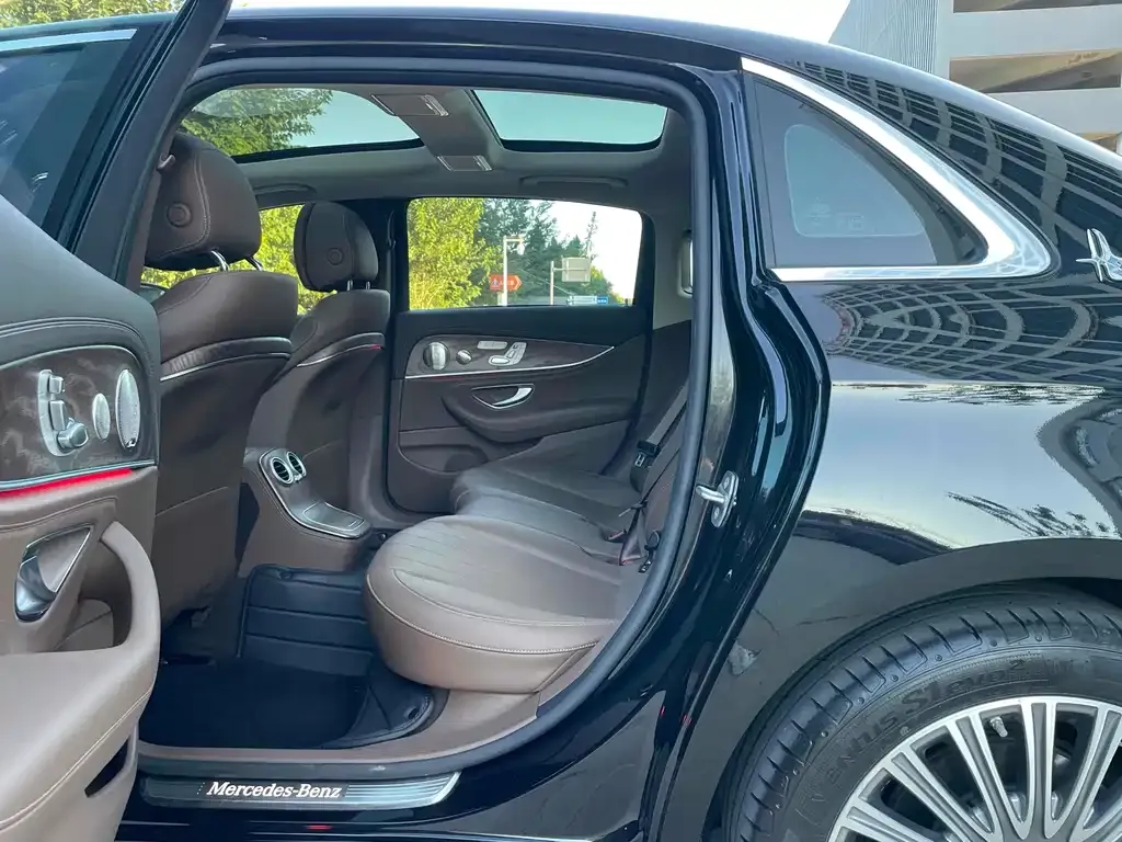 Mercedes-Benz E-Class 2023 из CN, фото 10