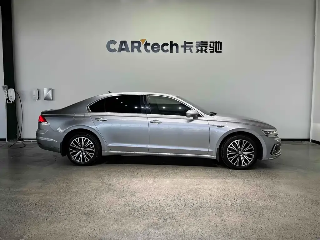 Volkswagen Phideon 2021 из CN, фото 4