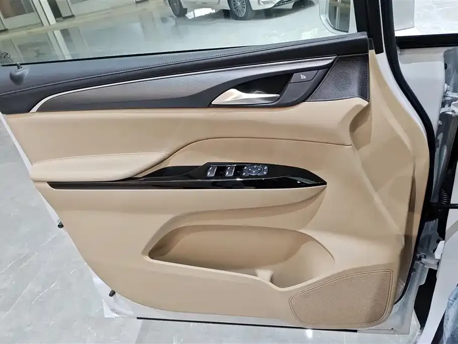 Buick GL8 Hybrid 2025 из CN, фото 7