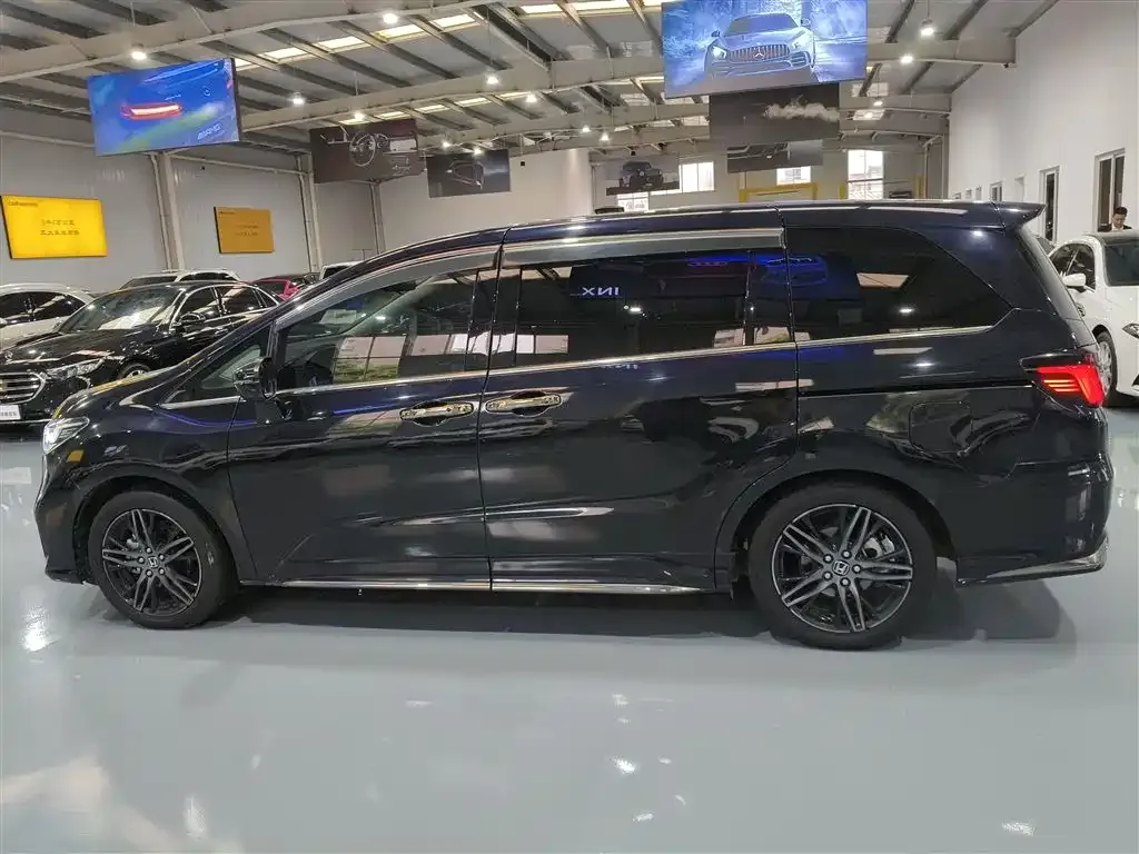 Honda Odyssey 2022 из CN, фото 5