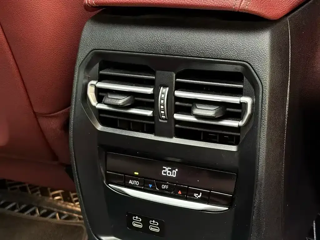 BMW 3 Series 2023 из CN, фото 5