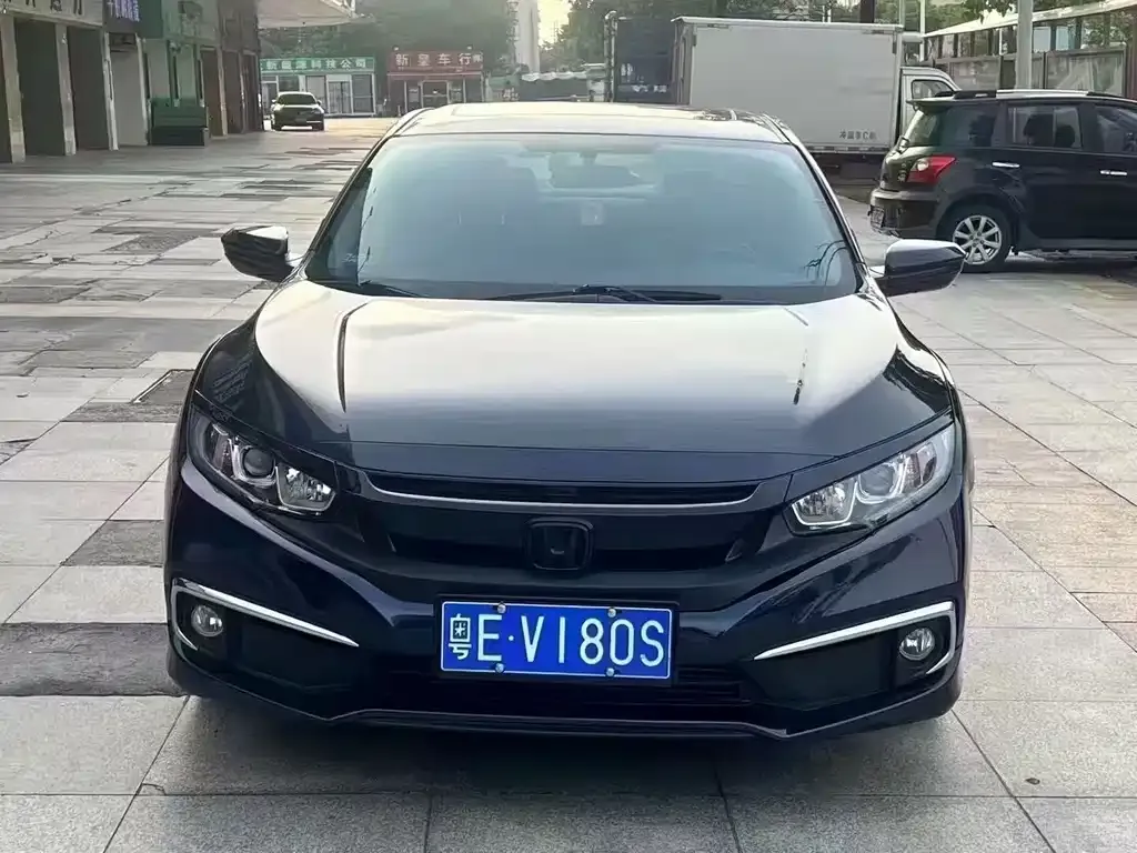 Honda Civic 2022 из CN, фото 2