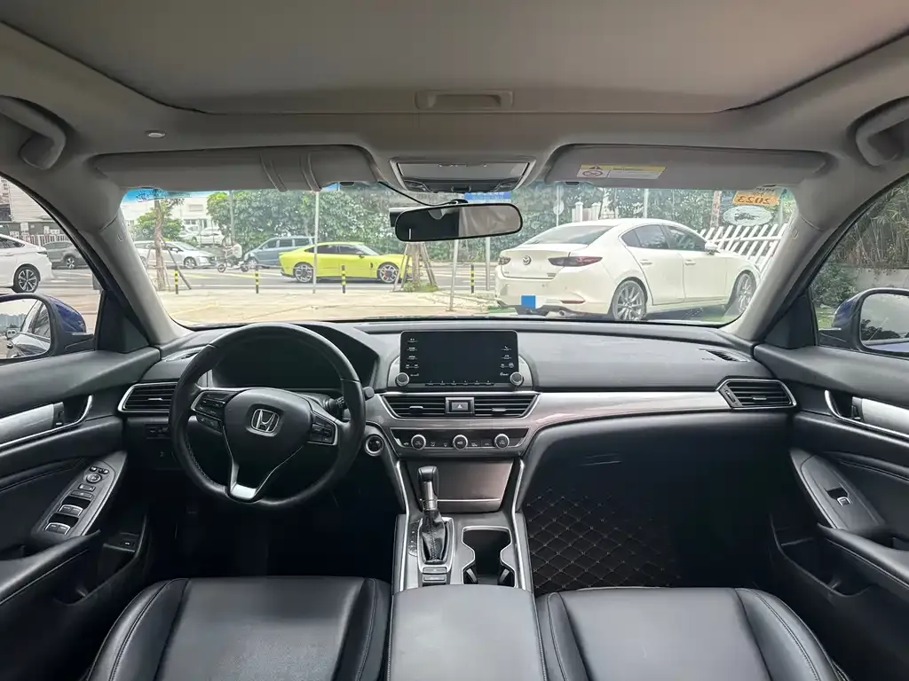 Honda Accord — фото 5