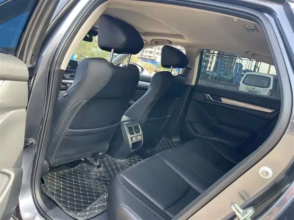 Honda Accord 2023 из CN, фото 10