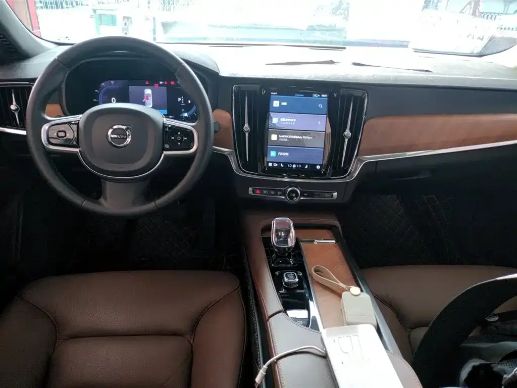 Volvo S90 — фото 10