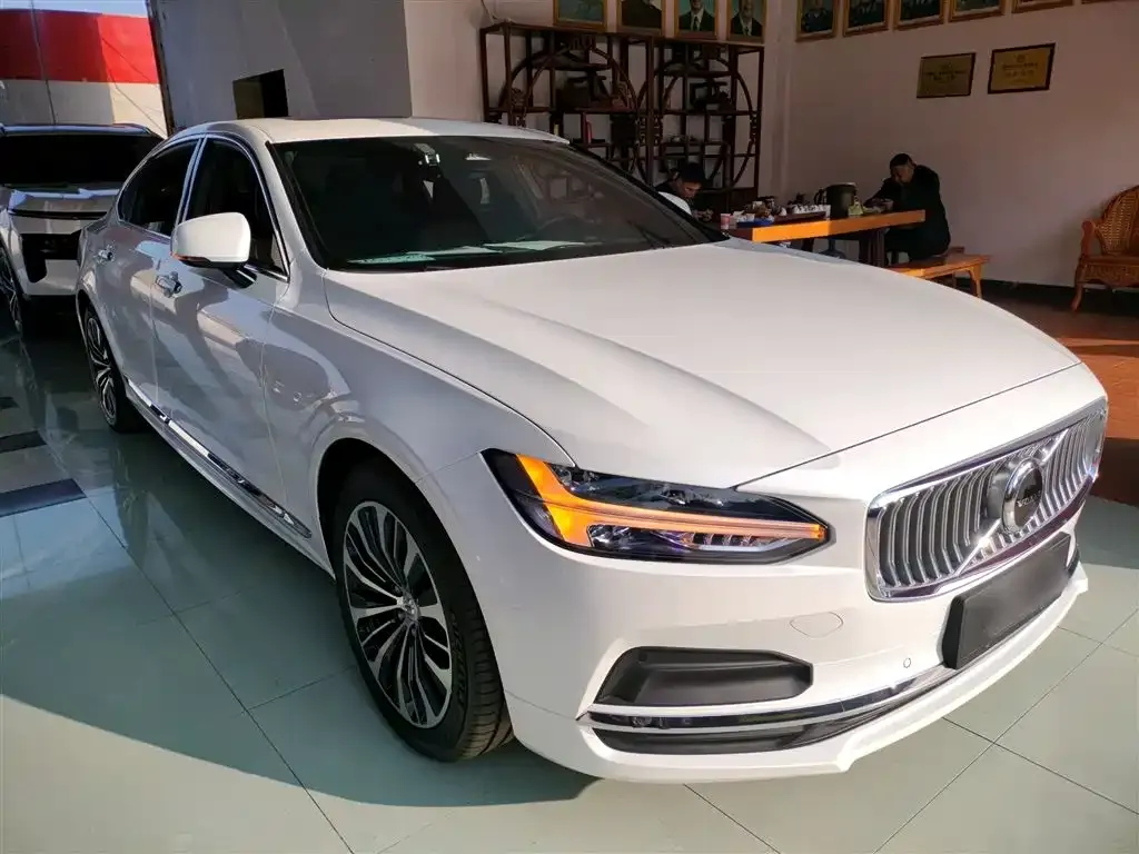 Volvo S90 — фото 4