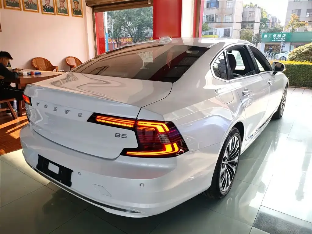 Volvo S90 — фото 7