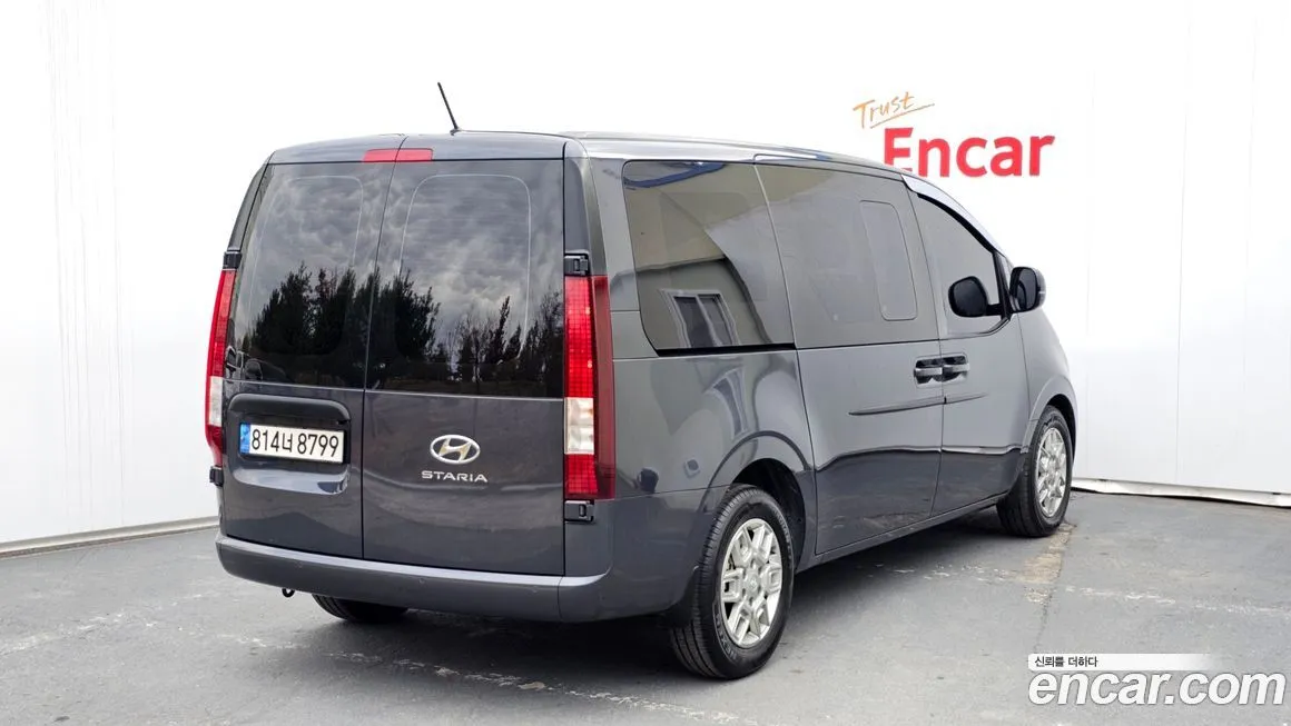 Hyundai Staria — фото 2