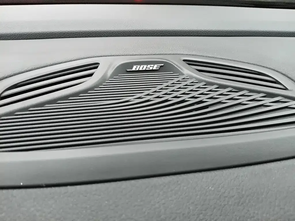 Geely Xingyue L — фото 9