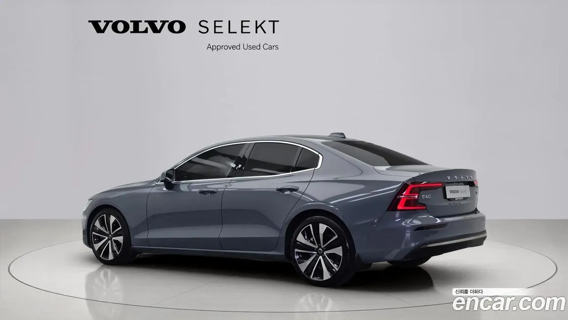 Volvo S60 2023 из KR, фото 2
