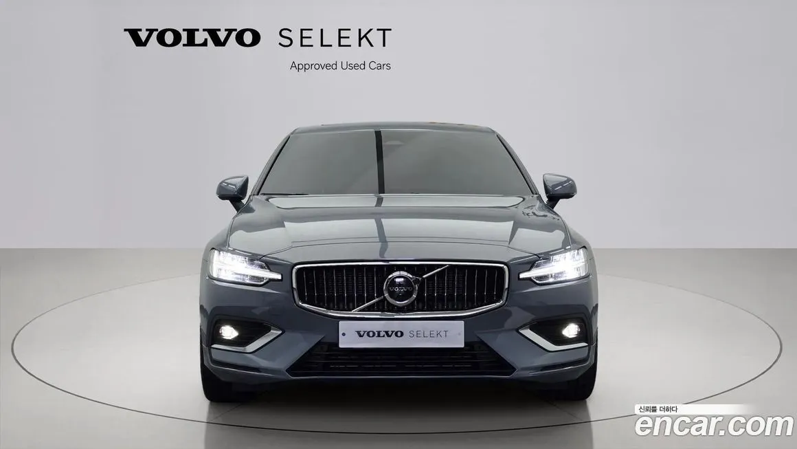 Volvo S60 2023 из KR, фото 3