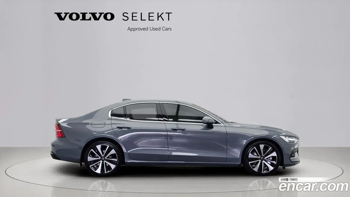 Volvo S60 2023 из KR, фото 4