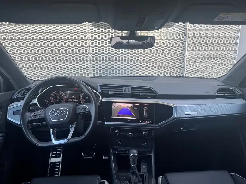 Audi Q3 2024 из CN, фото 2