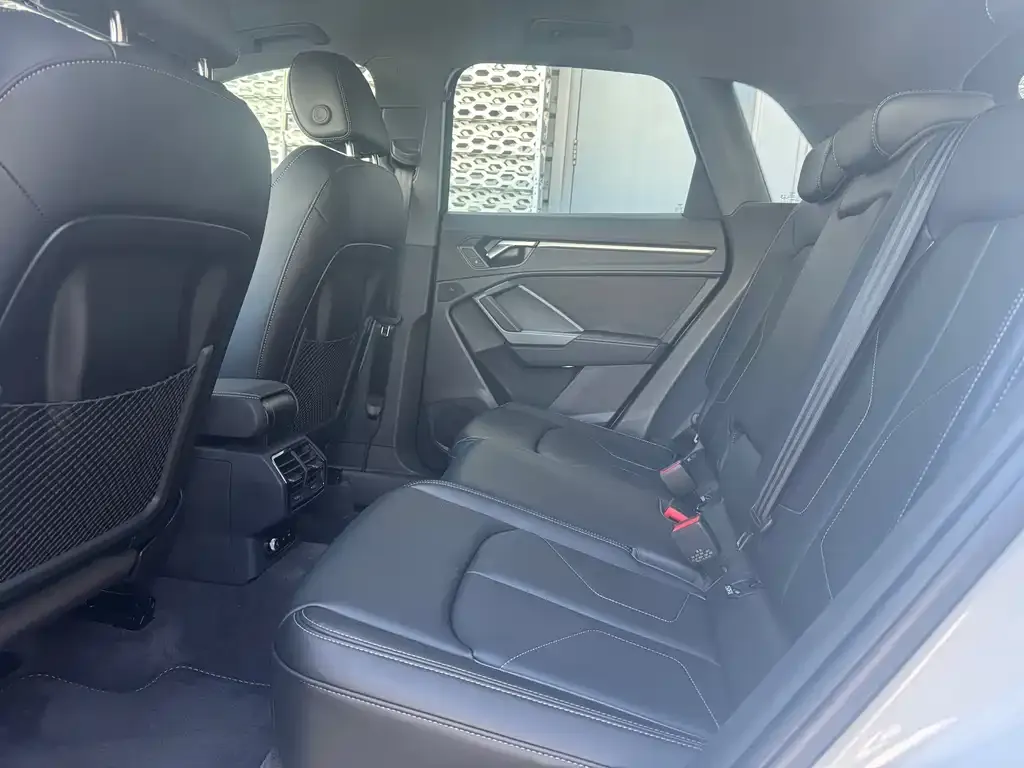 Audi Q3 2024 из CN, фото 3