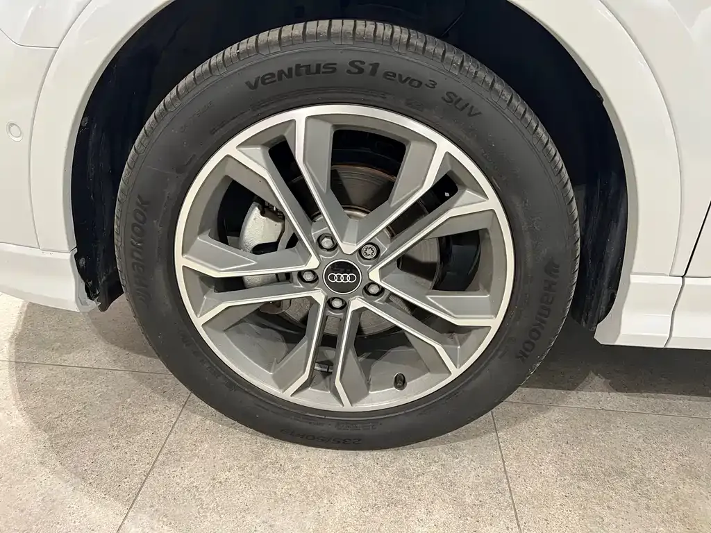 Audi Q3 2024 из CN, фото 7