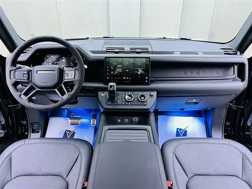 Land Rover Defender — фото 9