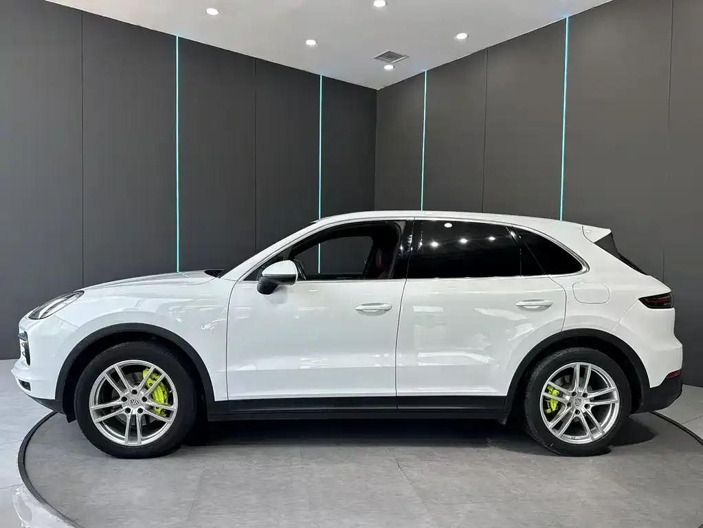 Porsche Cayenne Hybrid 2023 из CN, фото 4