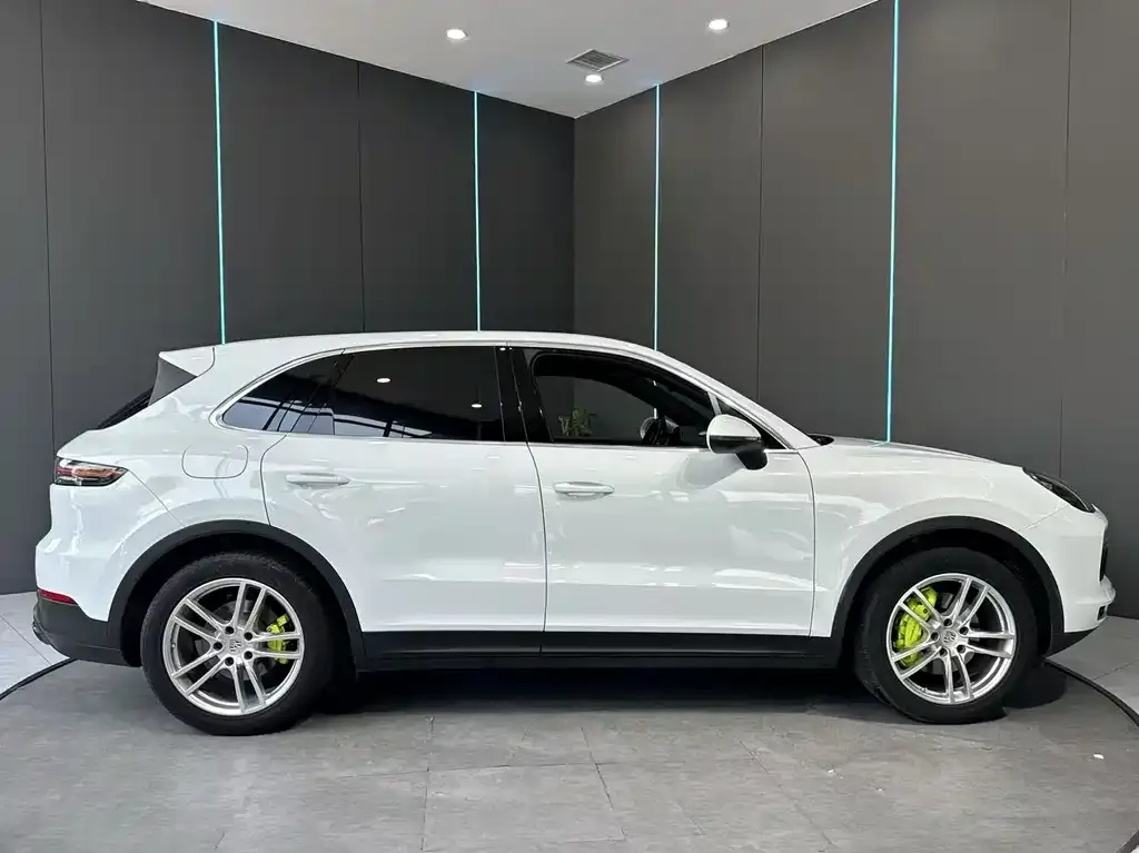 Porsche Cayenne Hybrid 2023 из CN, фото 5