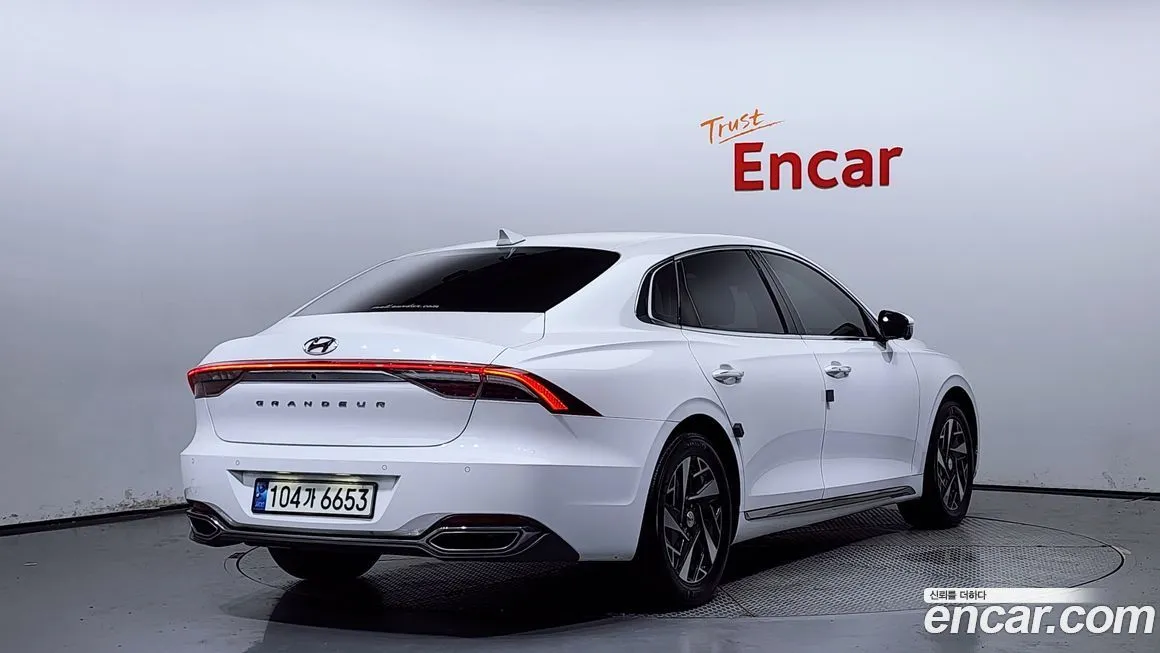 Hyundai Grandeur 2022 из KR, фото 2